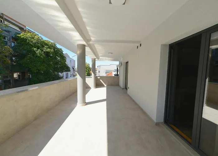 Vir Ξενοδοχείο *